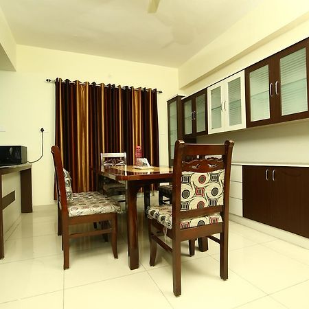 Hotel Fresh Living Prime Hitech à Haïdarabad Extérieur photo
