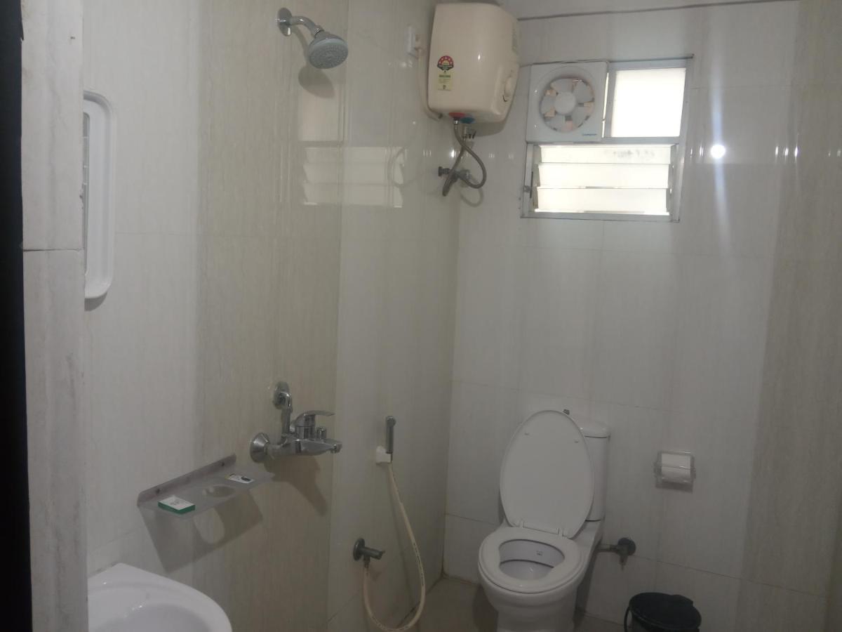 Hotel Fresh Living Prime Hitech à Haïdarabad Extérieur photo