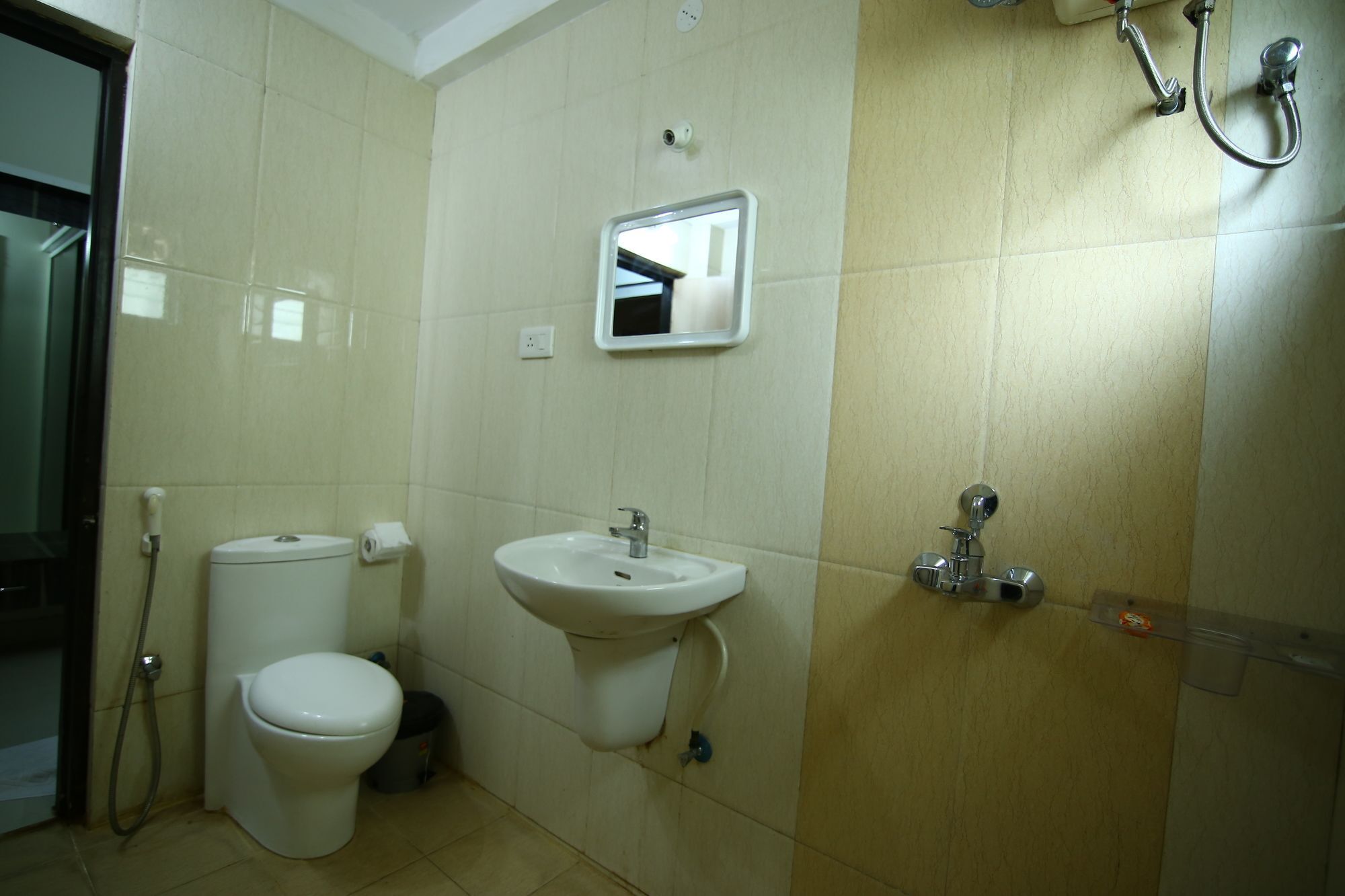 Hotel Fresh Living Prime Hitech à Haïdarabad Extérieur photo
