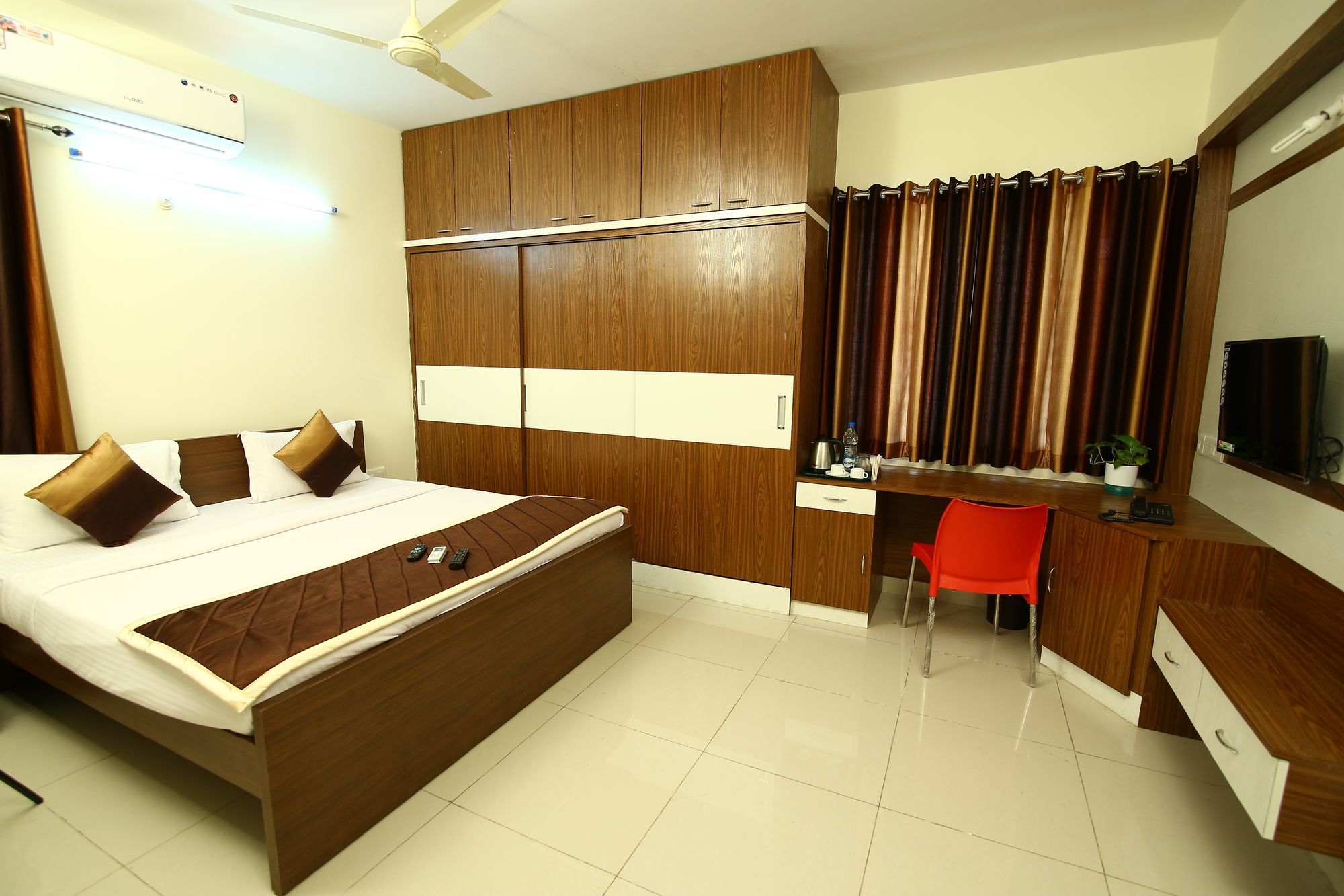 Hotel Fresh Living Prime Hitech à Haïdarabad Extérieur photo